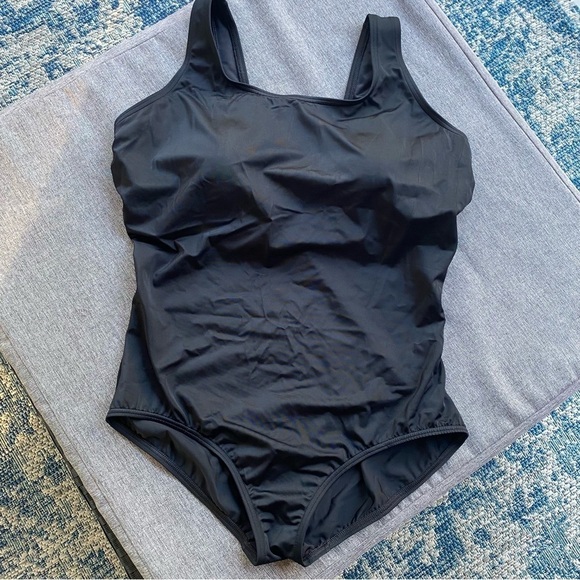 Lands' End Chlorine Resistant Scoop Neck Soft Cup Tugless Sporty One Piece, 18W - Picture 2 of 8